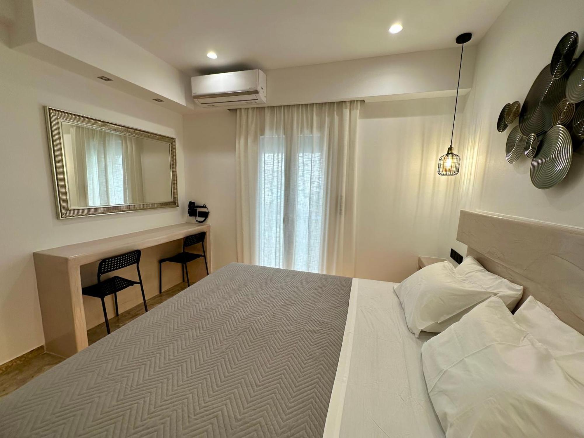 Aphrodite Hotel & Apartments Иос Хора Екстериор снимка